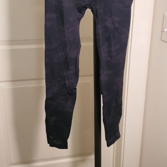 Spanx look at me now camo leggings size L - Picture 3 of 6